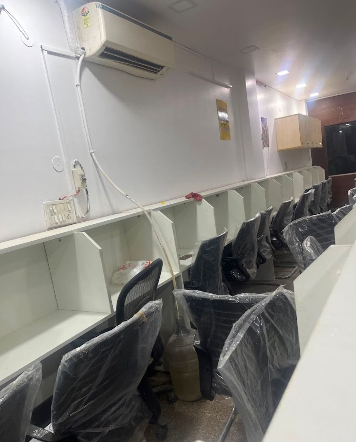 AC study cabins at Shreeji Library Ashok Nagar Delhi for long study hours